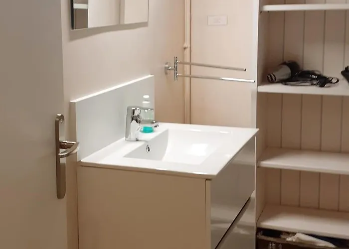 Le Quai De Juillet *